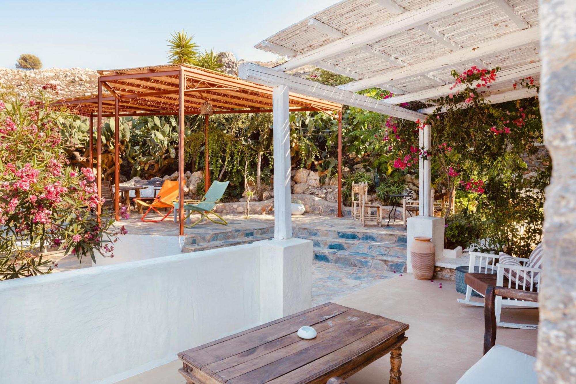 Caesars Gardens Hotel & Spa - Adults Only 린도스 외부 사진